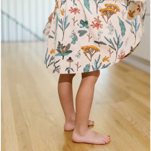 Alice + Ames Girls' Floral Cream Short-Sleeve Twirl Dress - Picture 4 of 7